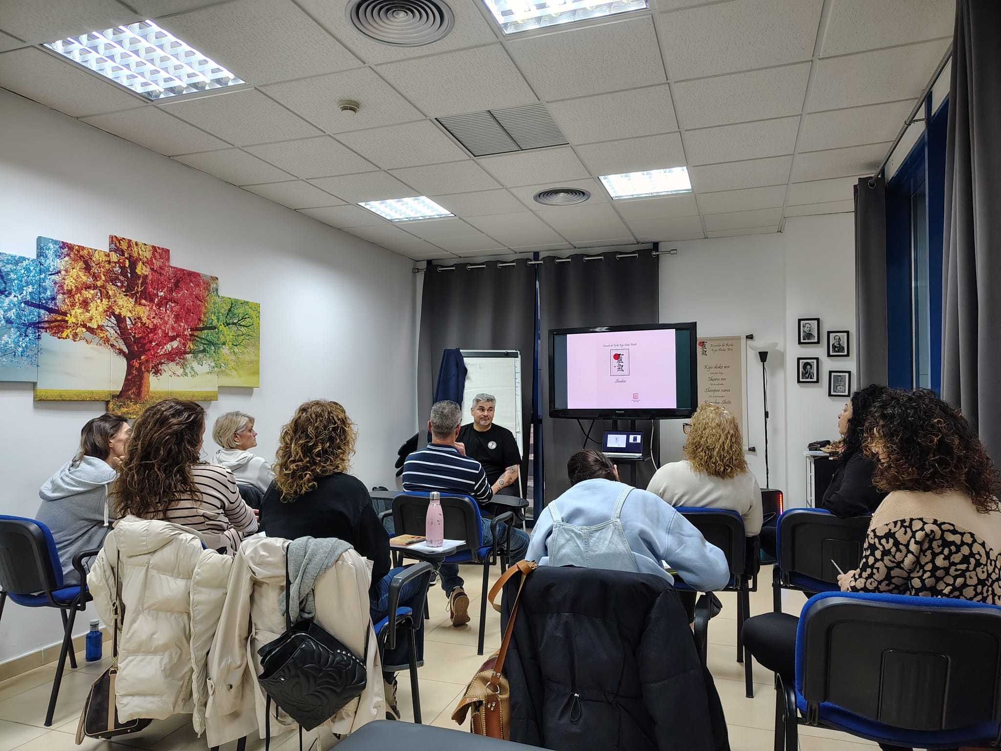 Momento durante una formación presencial 41